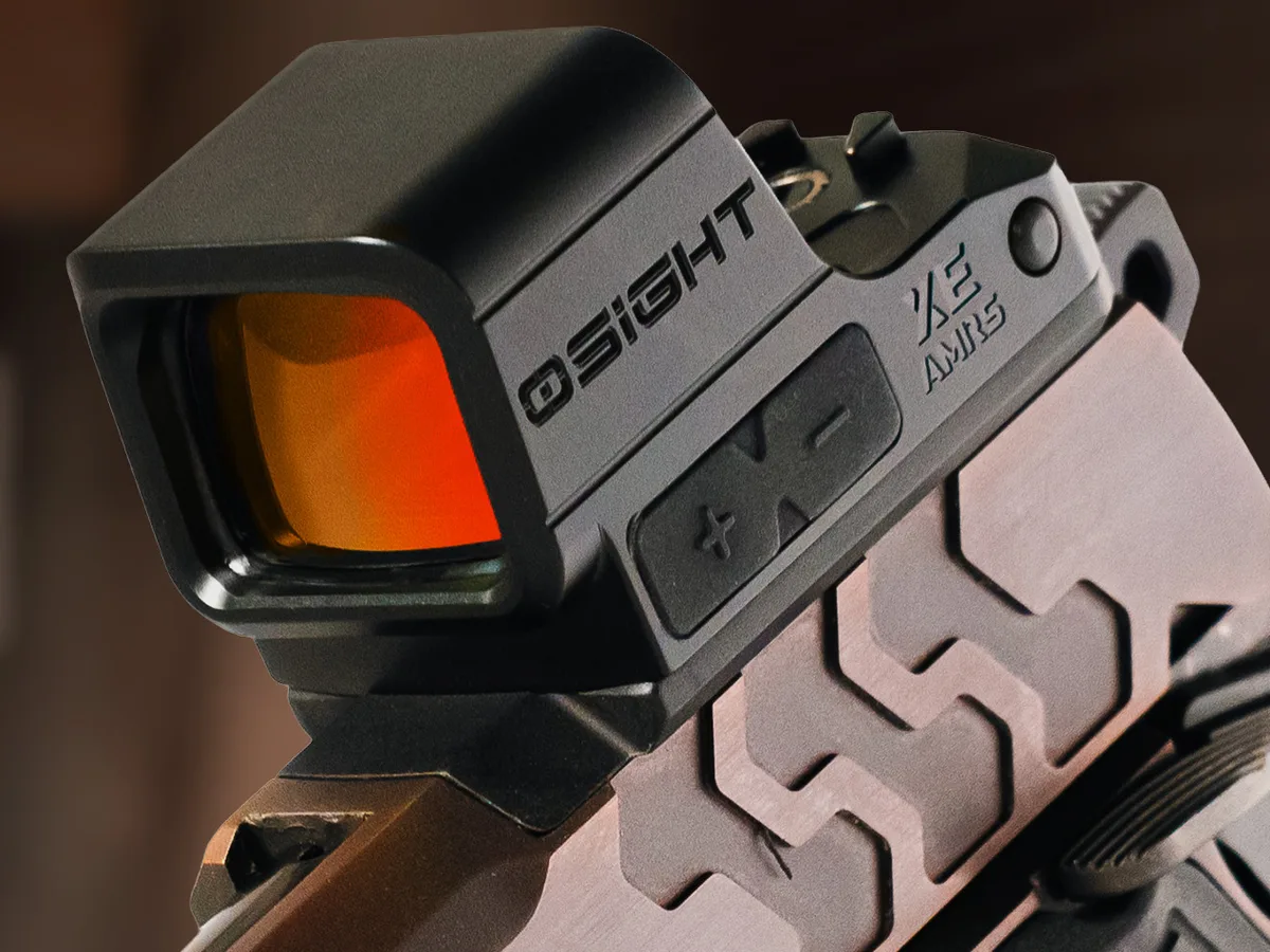 Olight Osight XE AMRS Mounted Optic Olight Osight XE AMRS enclosed optic mounted on a firearm slide